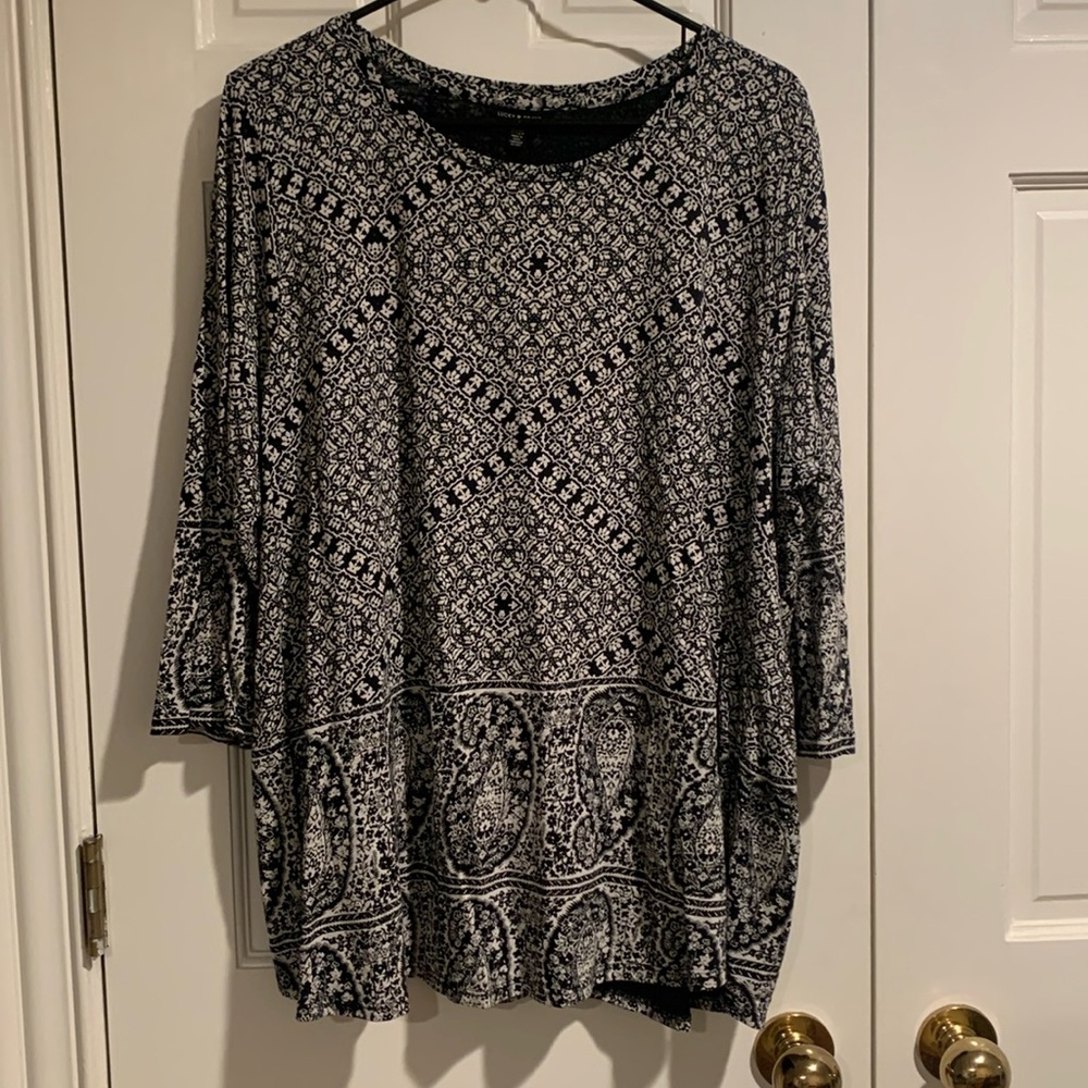 🤍🖤100% Cotton Lucky Brand Top🖤🤍